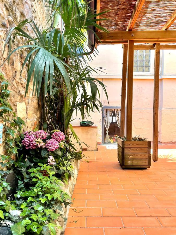 Antica Residenza Santa Chiara -City Center ลุคคา ภายนอก รูปภาพ
