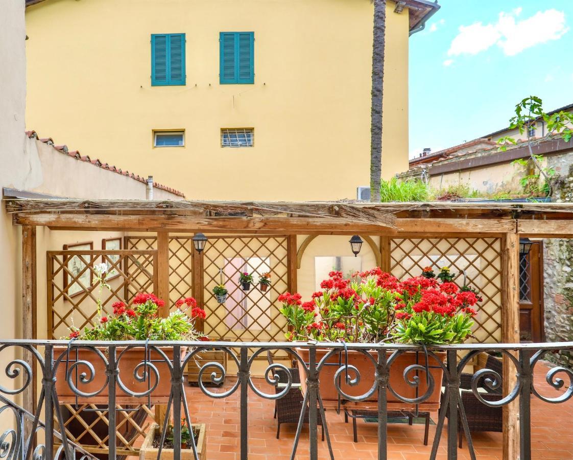 Antica Residenza Santa Chiara -City Center ลุคคา ภายนอก รูปภาพ
