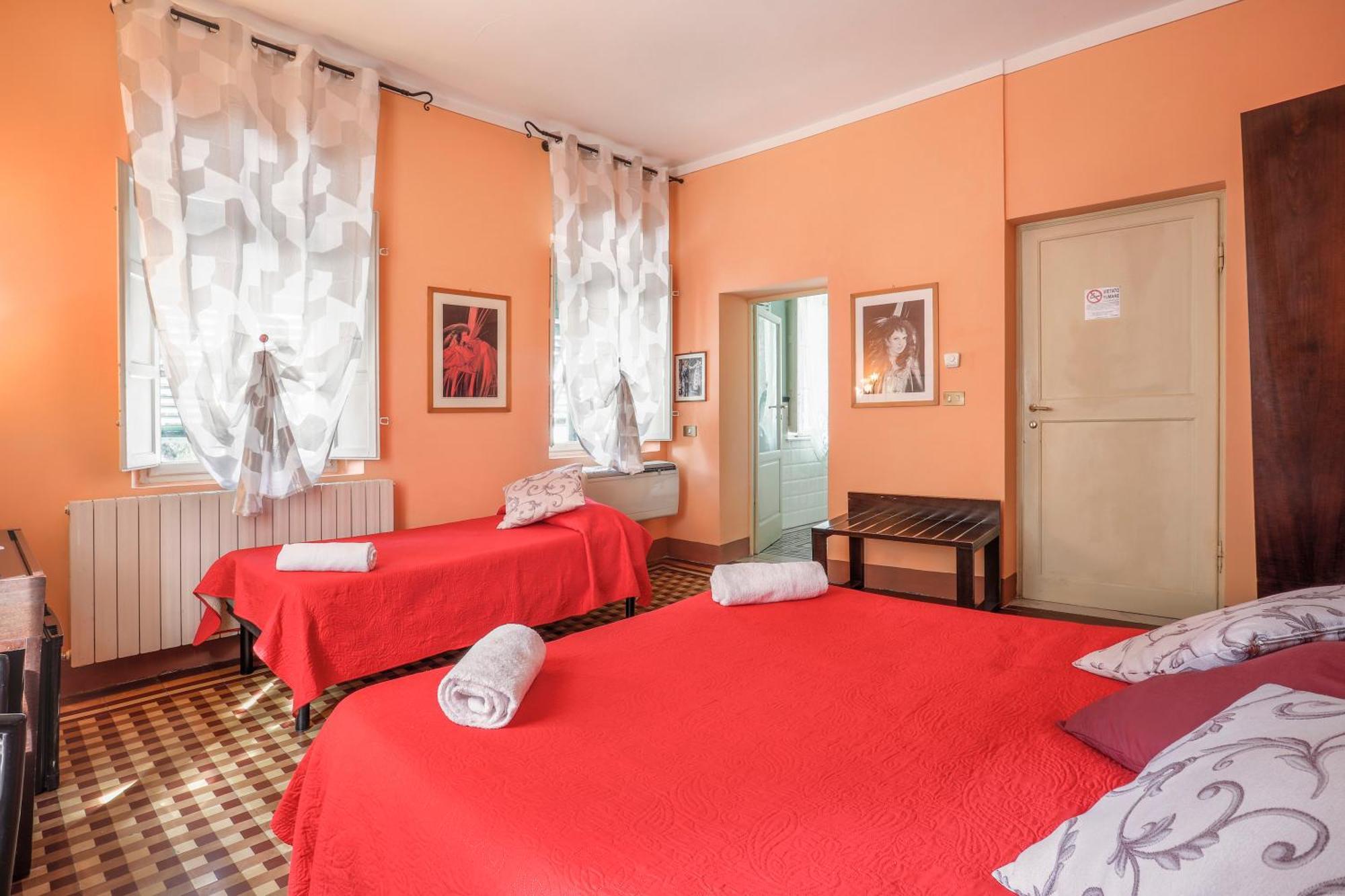 Antica Residenza Santa Chiara -City Center ลุคคา ภายนอก รูปภาพ